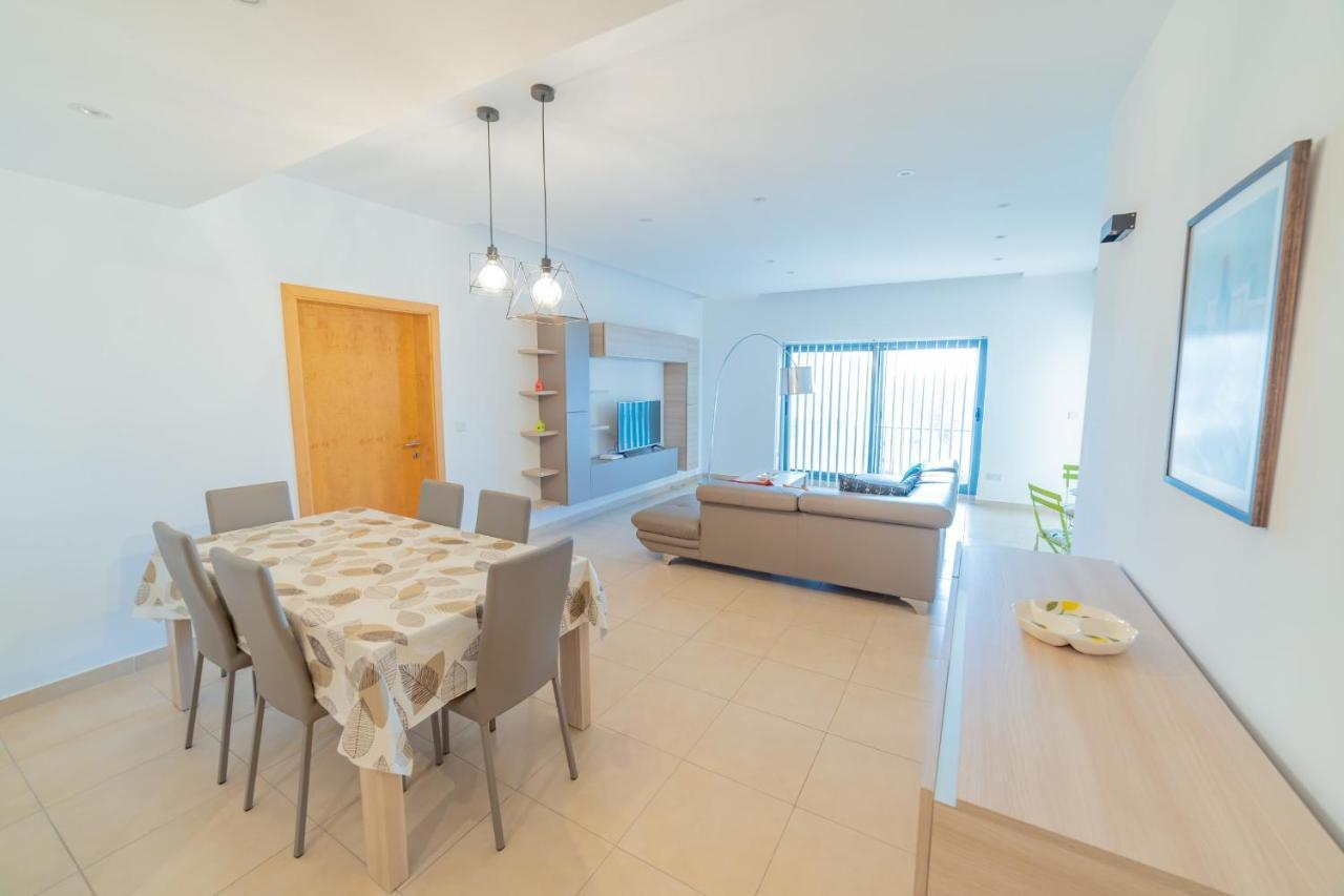 Luxury Seaview & Pool-Hosted By Sweetstay Mellieha Luaran gambar